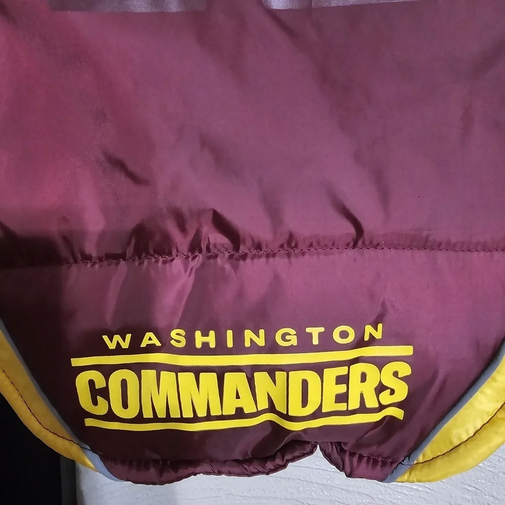 NFL Washington Commanders Dog Puffer Jacket Size Large NEW with Tags